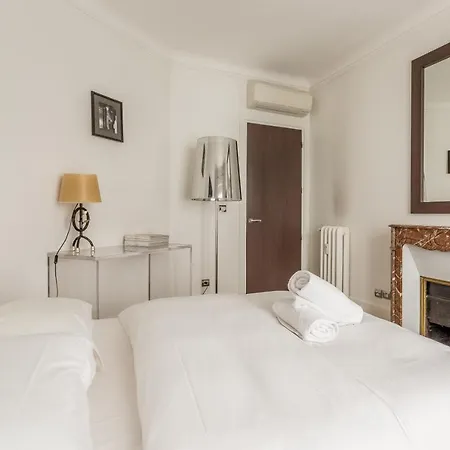 Edgar Suites Malesherbes Apartment